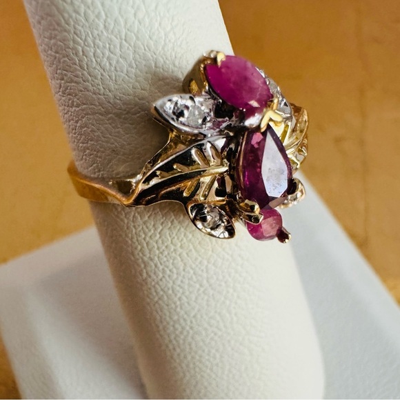 10K Yellow Gold Vintage Inspired Ruby Diamond Flower Leaf Ring Unique size 6.5 - Picture 5 of 10
